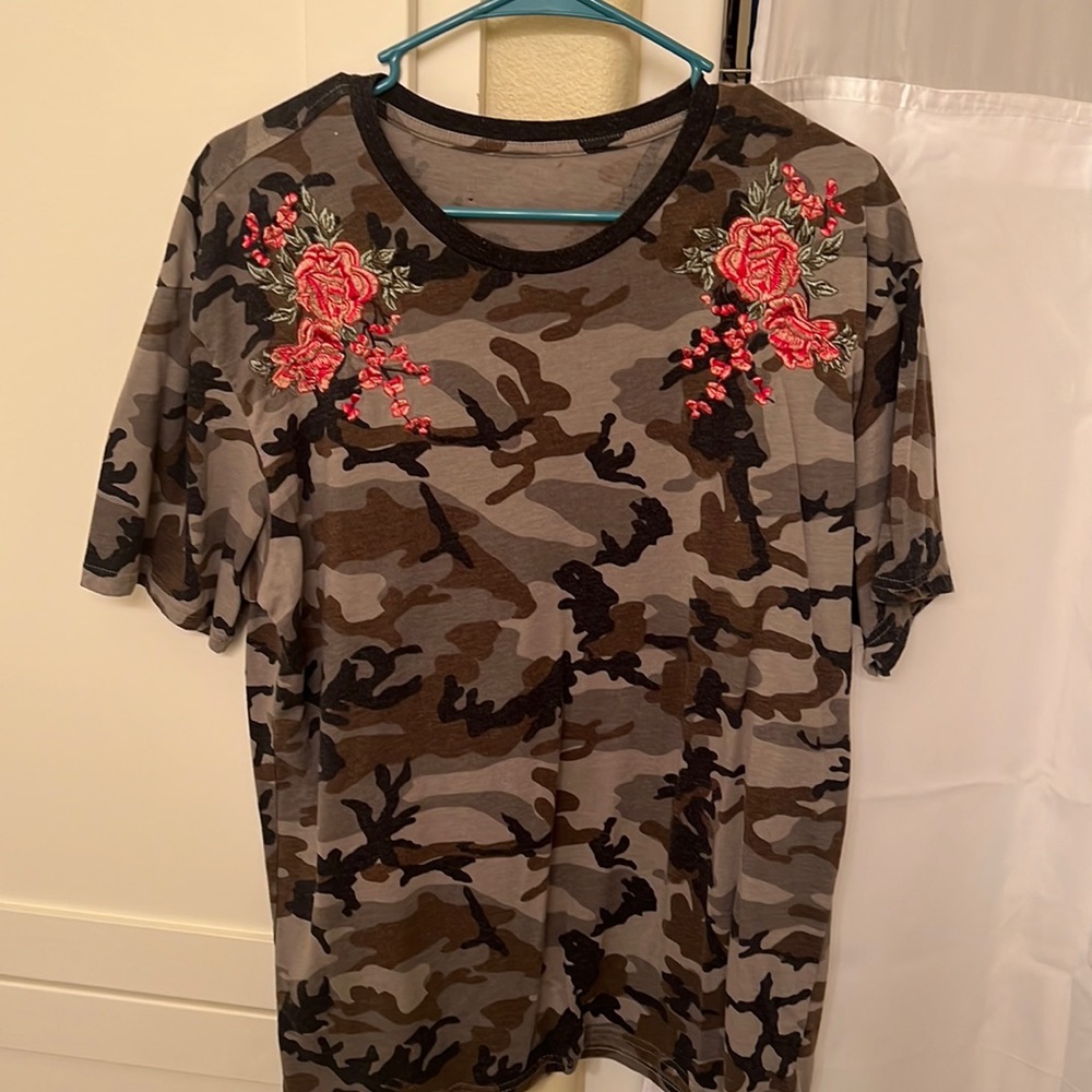 Camo roses